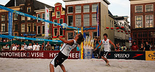 Footvolley op de Grote Markt